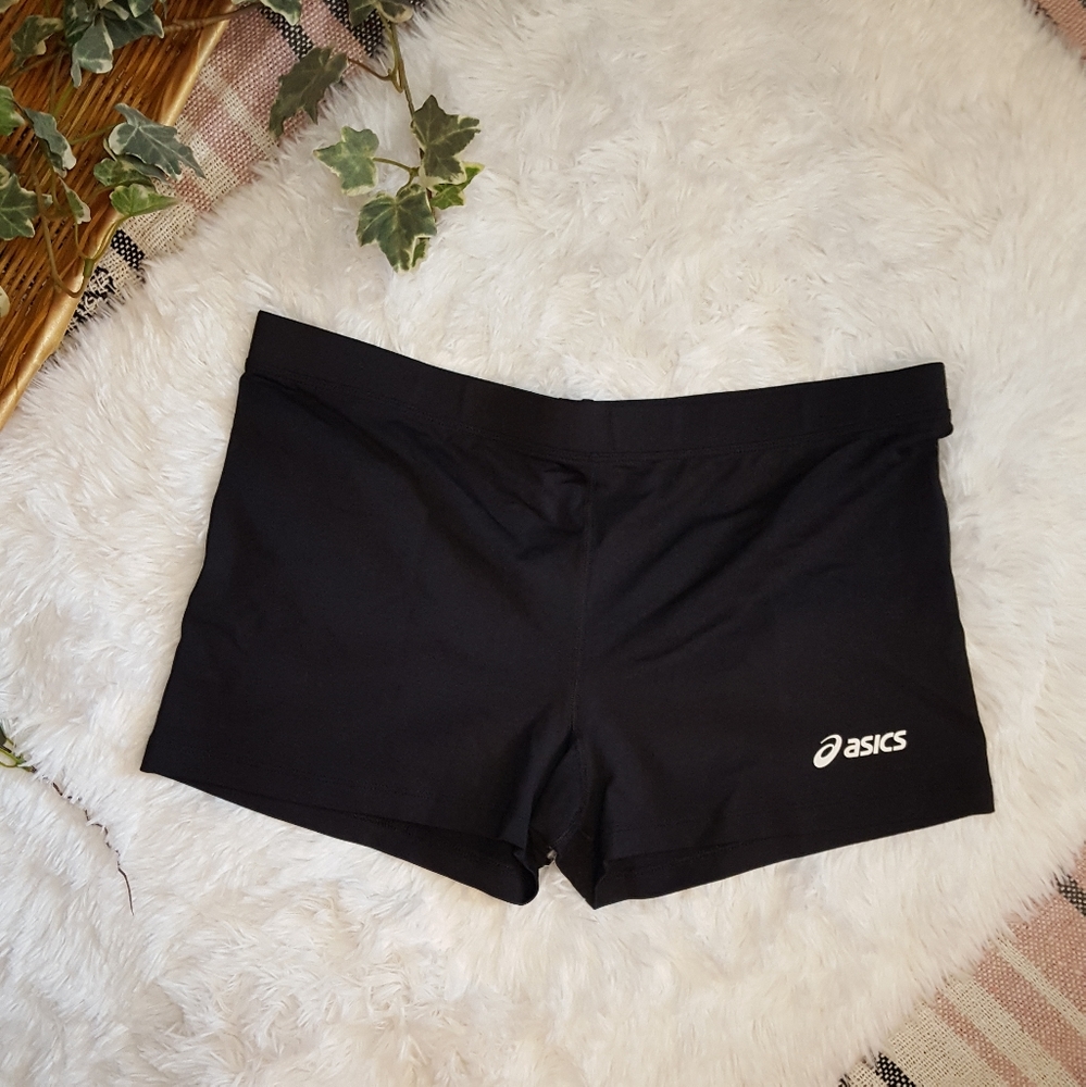 EUC Women's XL Asics shorts